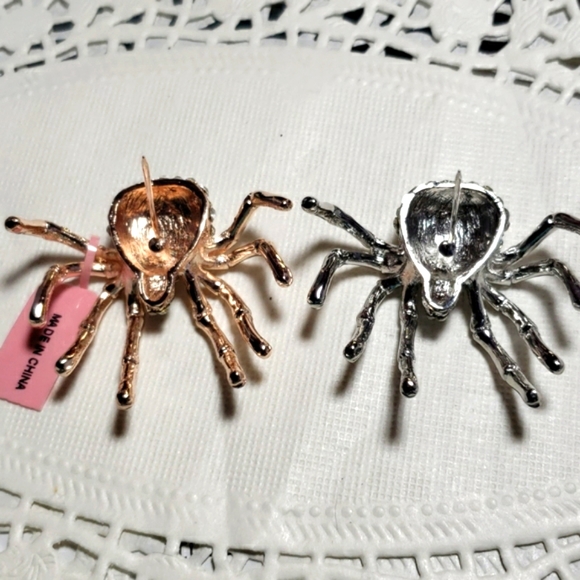 SALE $10.     Set Of 2   Crystal Spider Decorations - Picture 5 of 5